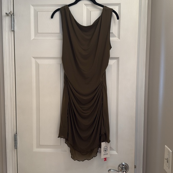 Cider ROUND NECK RUCHED BACKLESS SOLID MINI DRESS (Large) - Picture 4 of 7